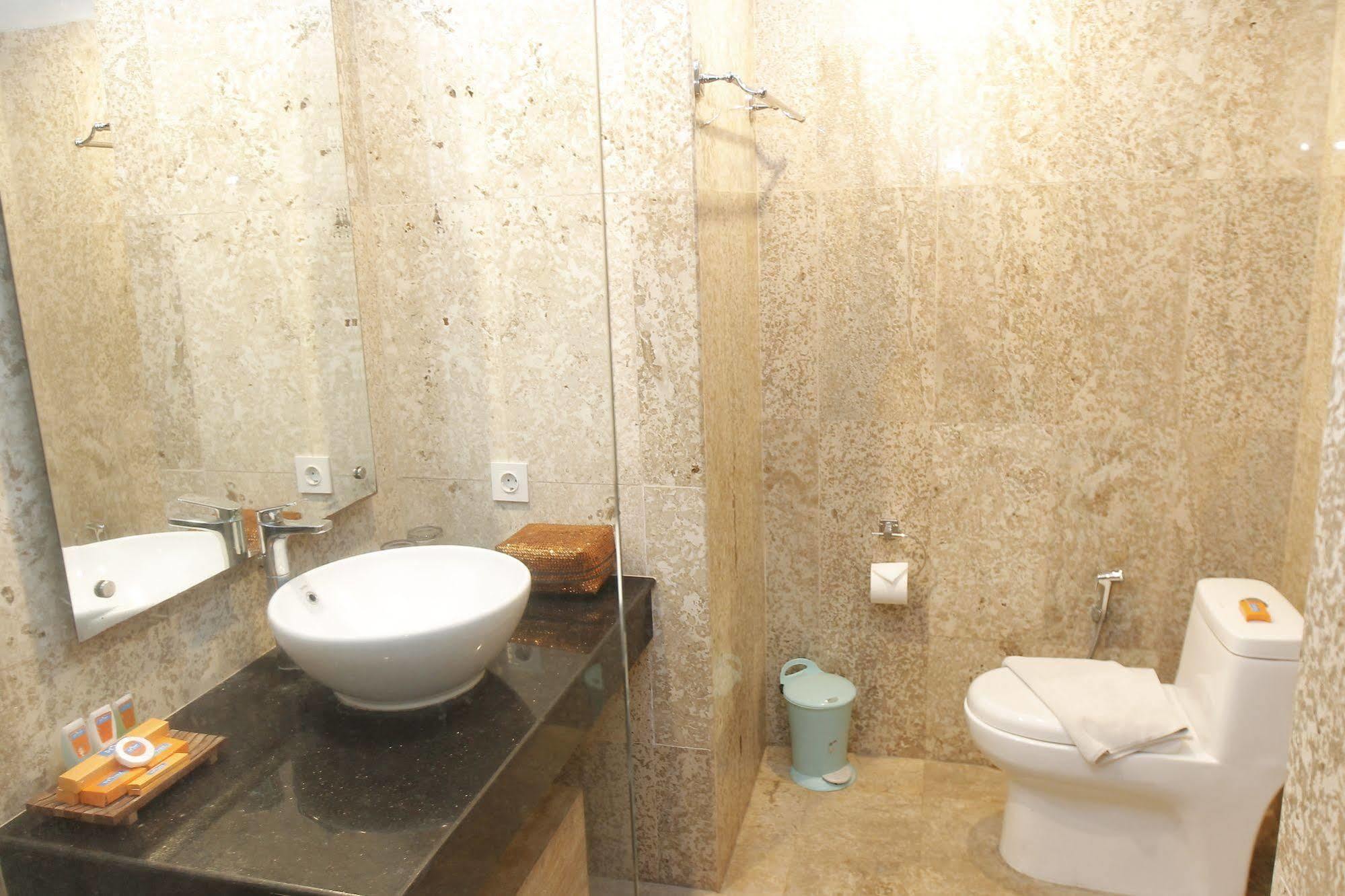 Destiny Boutique Hotel Семиньяк Экстерьер фото